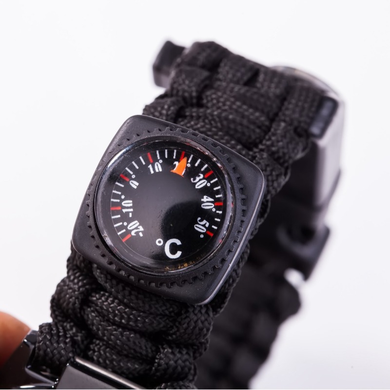 Multifunctional Outdoor Watch  - Fire Starting Kit recension och pris